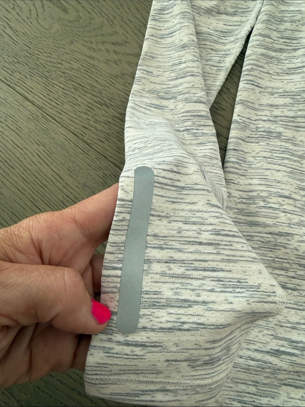 ZYIA: Ash Split Back Long Sleeve
Athletic Shirt - Size Medium - Picture 10 of 10